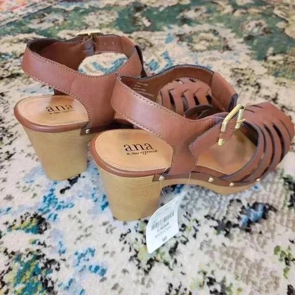 NWT A.n.a‎ Brown Strappy Closed Toe Block Heal Sandals, Size 11M - Picture 4 of 8